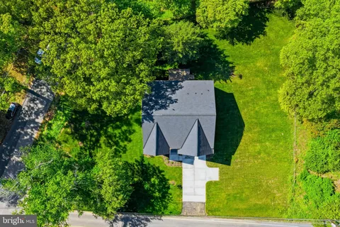 $2,249,000 | 3022 Castle Road, Falls Church, VA 22044