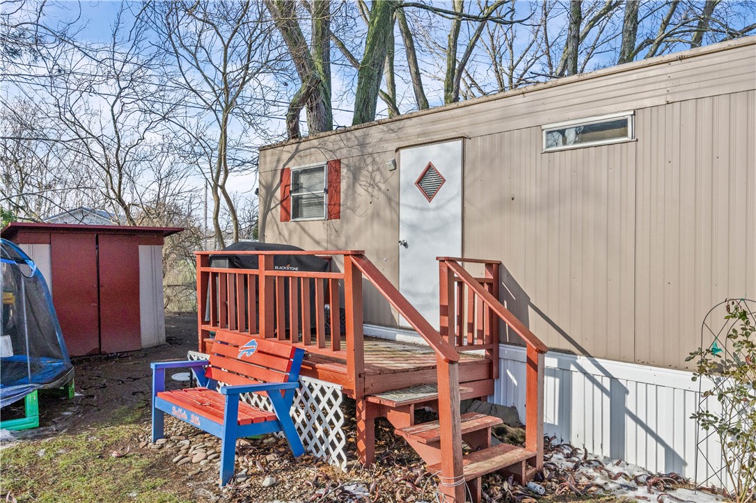 3902 Lockport Olcott Road Lockport, NY 14094 - Photo 6 of 19