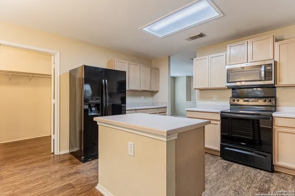 $2,050 | 416 Irongate Ridge, San Antonio, TX 78253