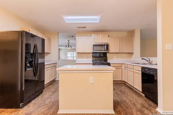 $2,050 | 416 Irongate Ridge, San Antonio, TX 78253