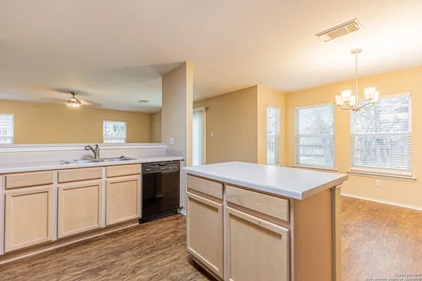 $2,050 | 416 Irongate Ridge, San Antonio, TX 78253