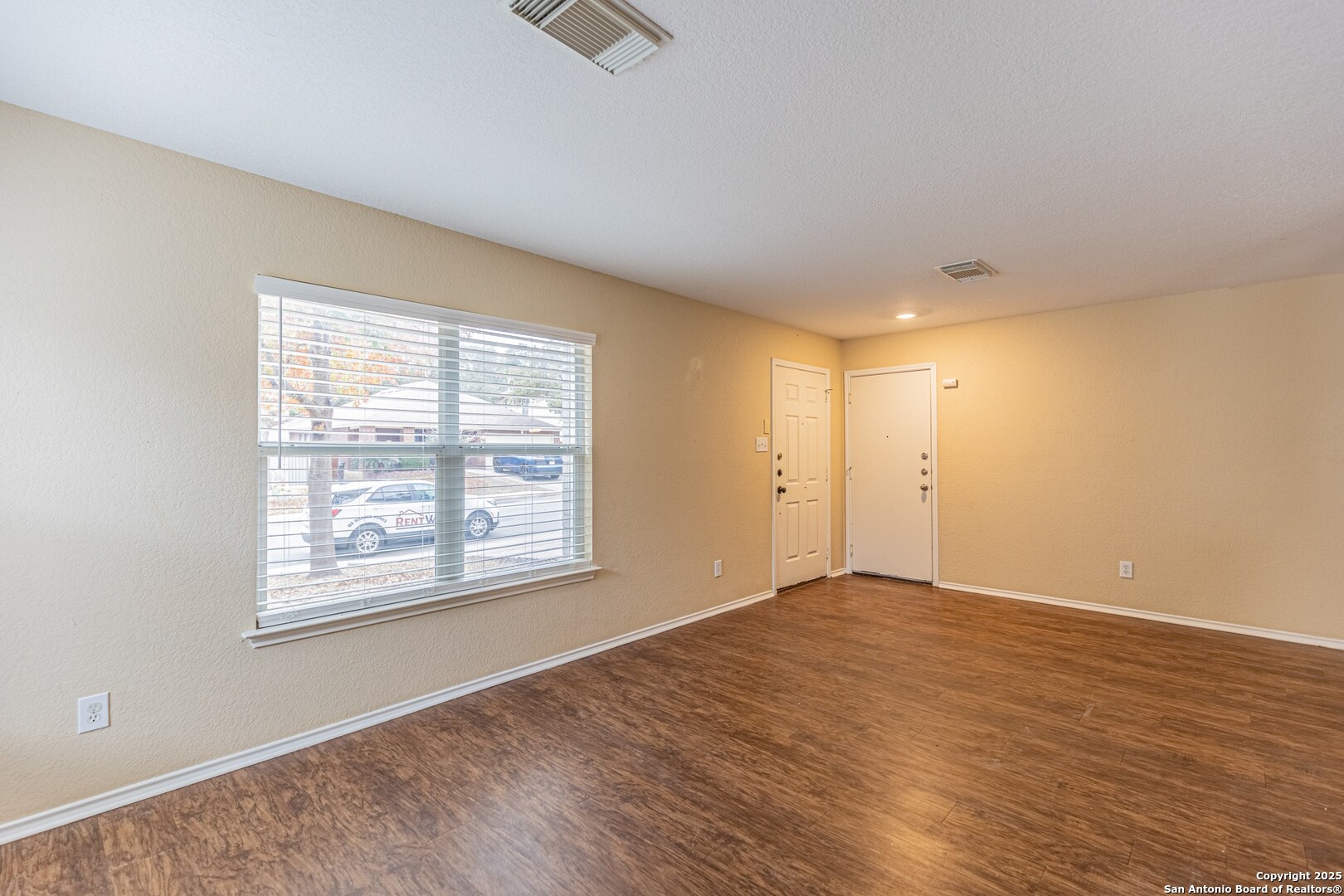 416 Irongate Ridge San Antonio, TX 78253 - Photo 6 of 50