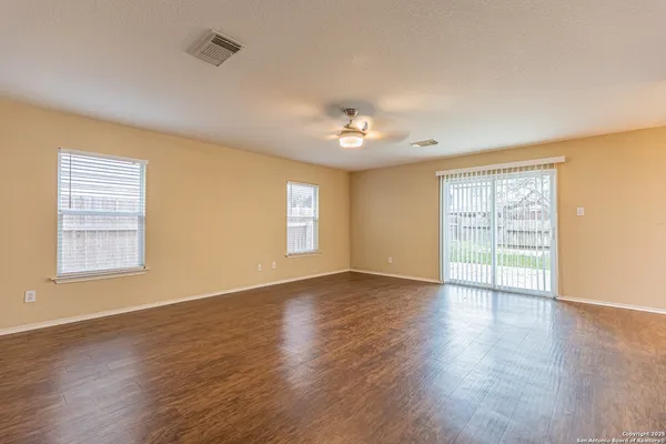 $2,050 | 416 Irongate Ridge, San Antonio, TX 78253