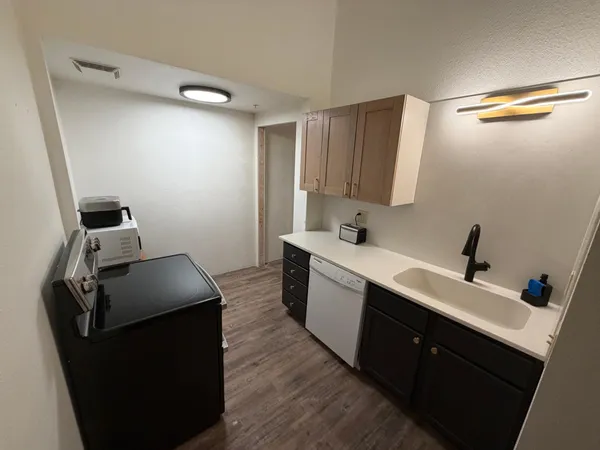 $777 | 542 Benson Avenue Southwest, Unit ENSUITE 220, Willmar, MN 56201