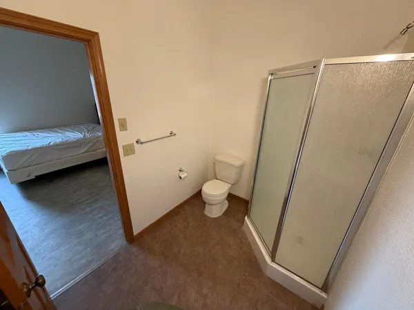 $688 | 542 Benson Avenue Southwest, Unit ENSUITE 220, Willmar, MN 56201