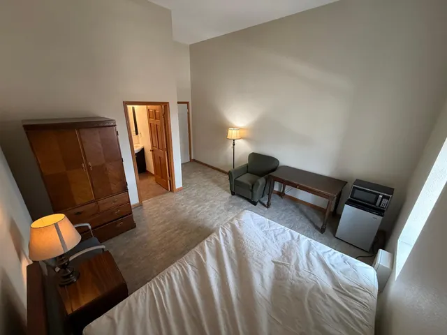 $800 | 542 Benson Avenue Southwest, Unit ENSUITE 220, Willmar, MN 56201