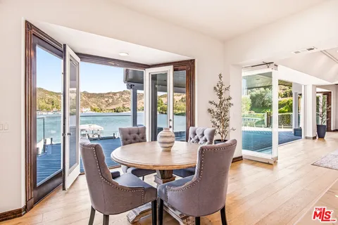 $5,500,000 | 3704 Capstan Circle, Westlake Village, CA 91361