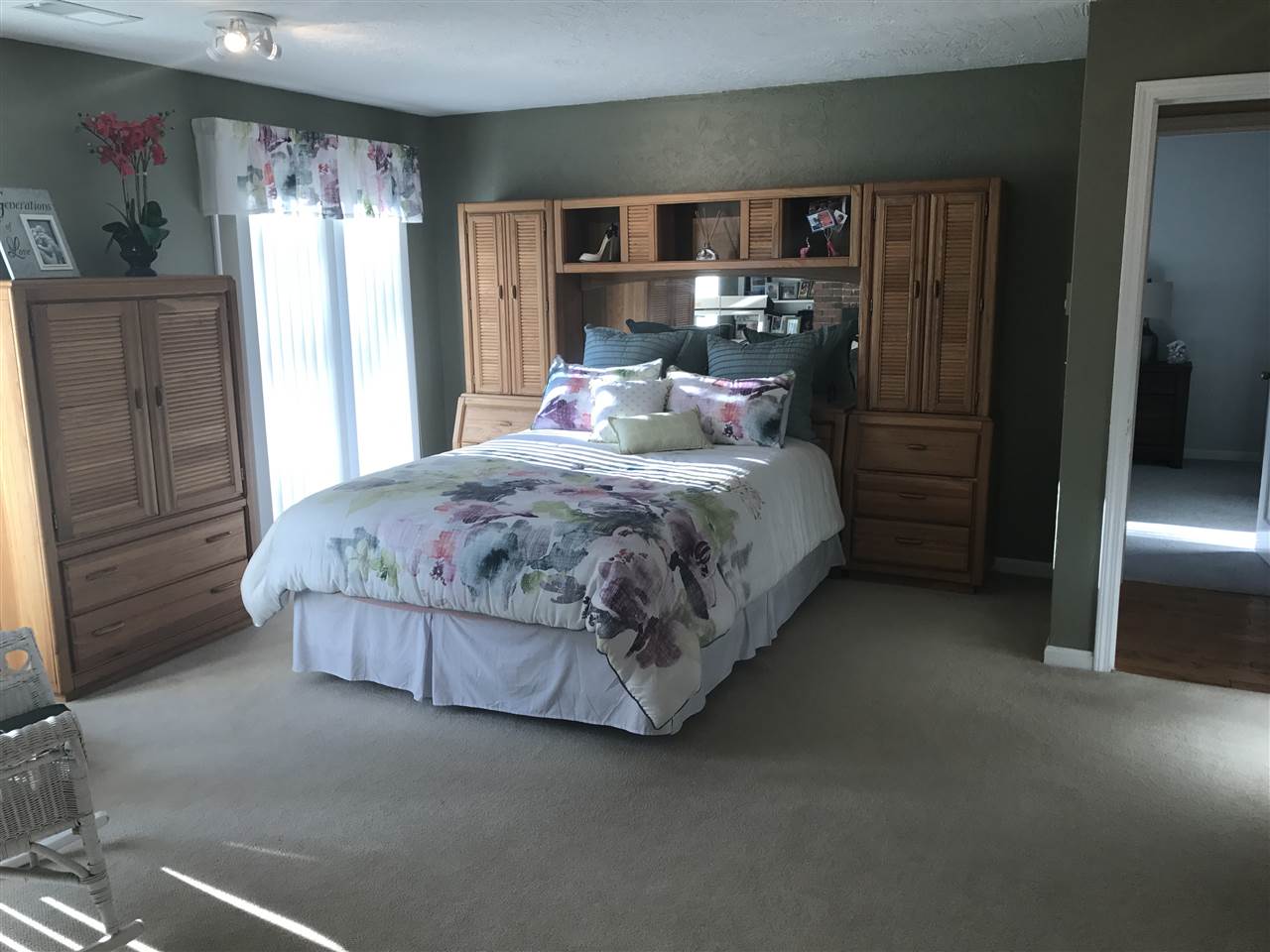 66 Zion Hill Road Salem, NH 03079 - Photo 20 of 31 Gallery Image 20