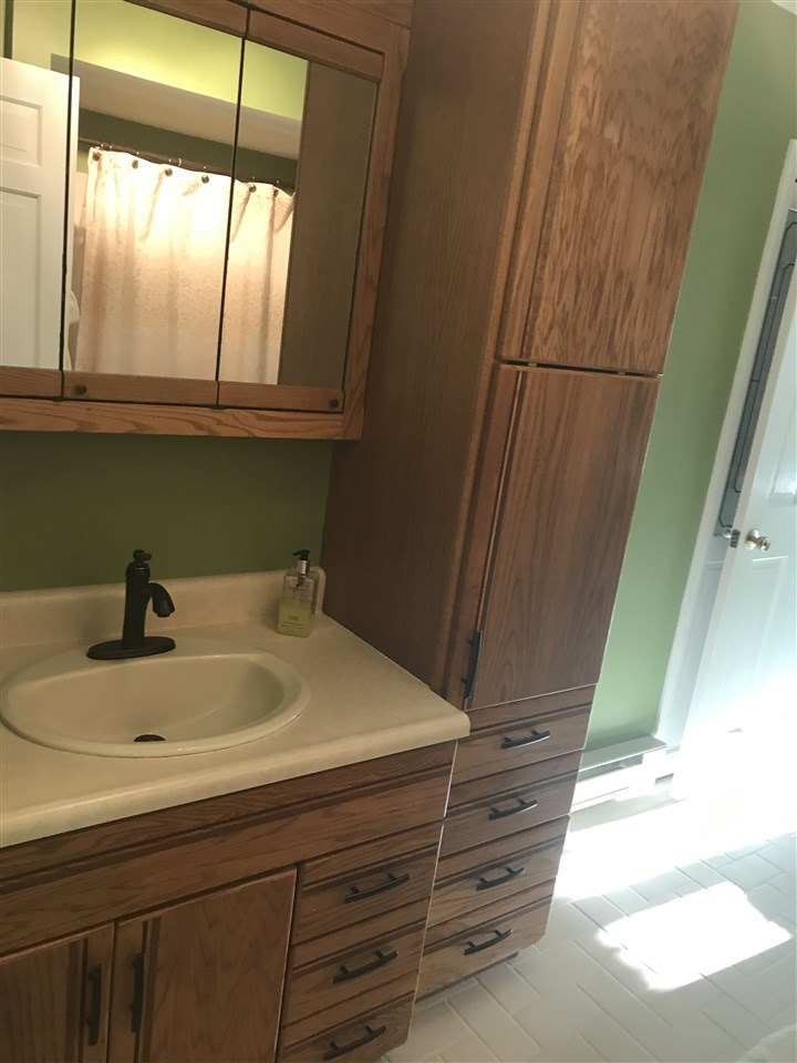66 Zion Hill Road Salem, NH 03079 - Photo 27 of 31 Gallery Image 27