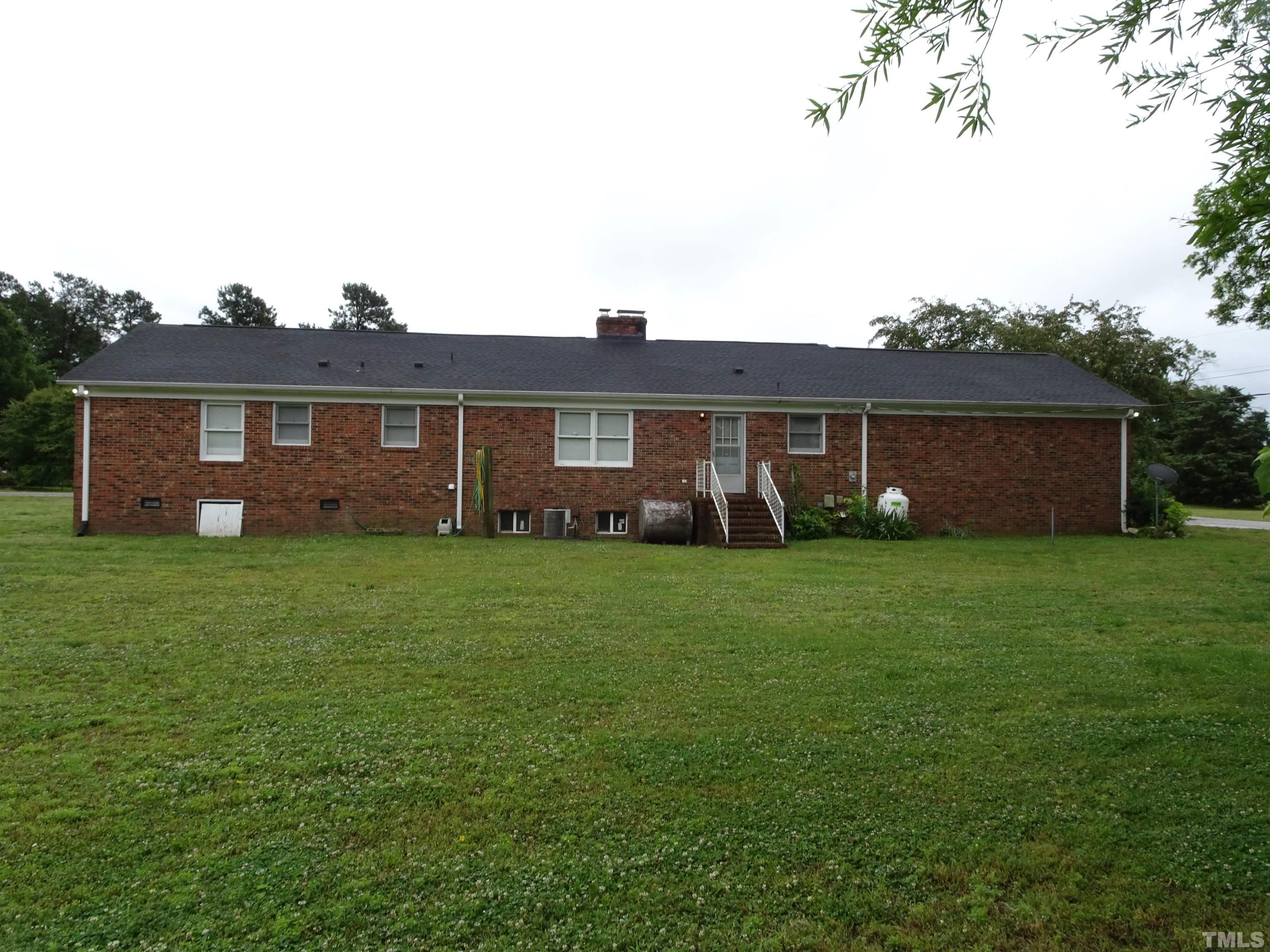 1619 Warrenton Road Henderson, NC 27537 - Photo 43 of 51