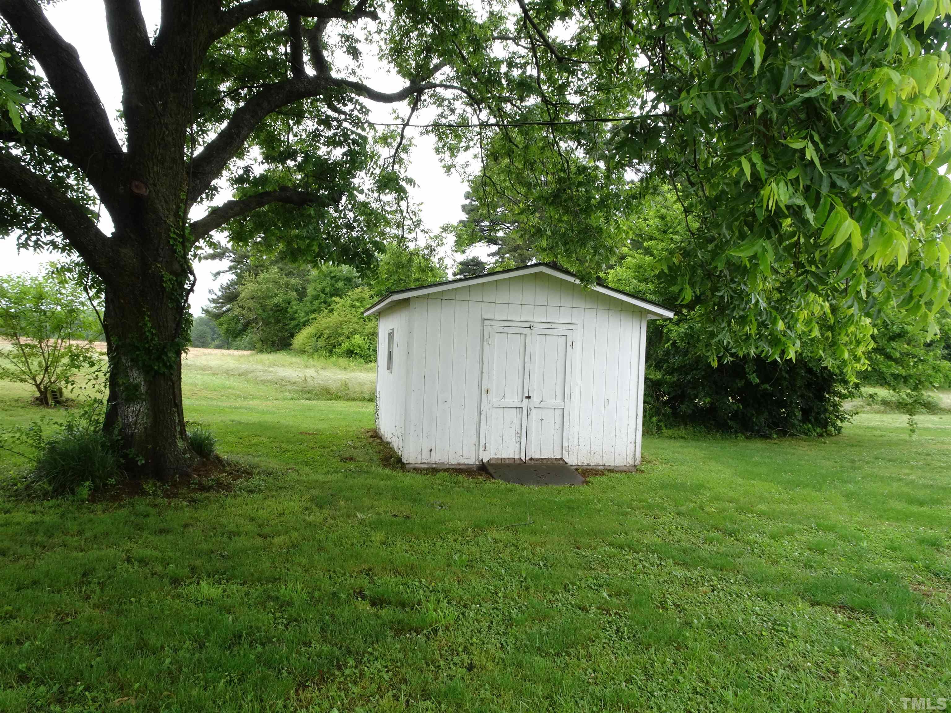 1619 Warrenton Road Henderson, NC 27537 - Photo 46 of 51