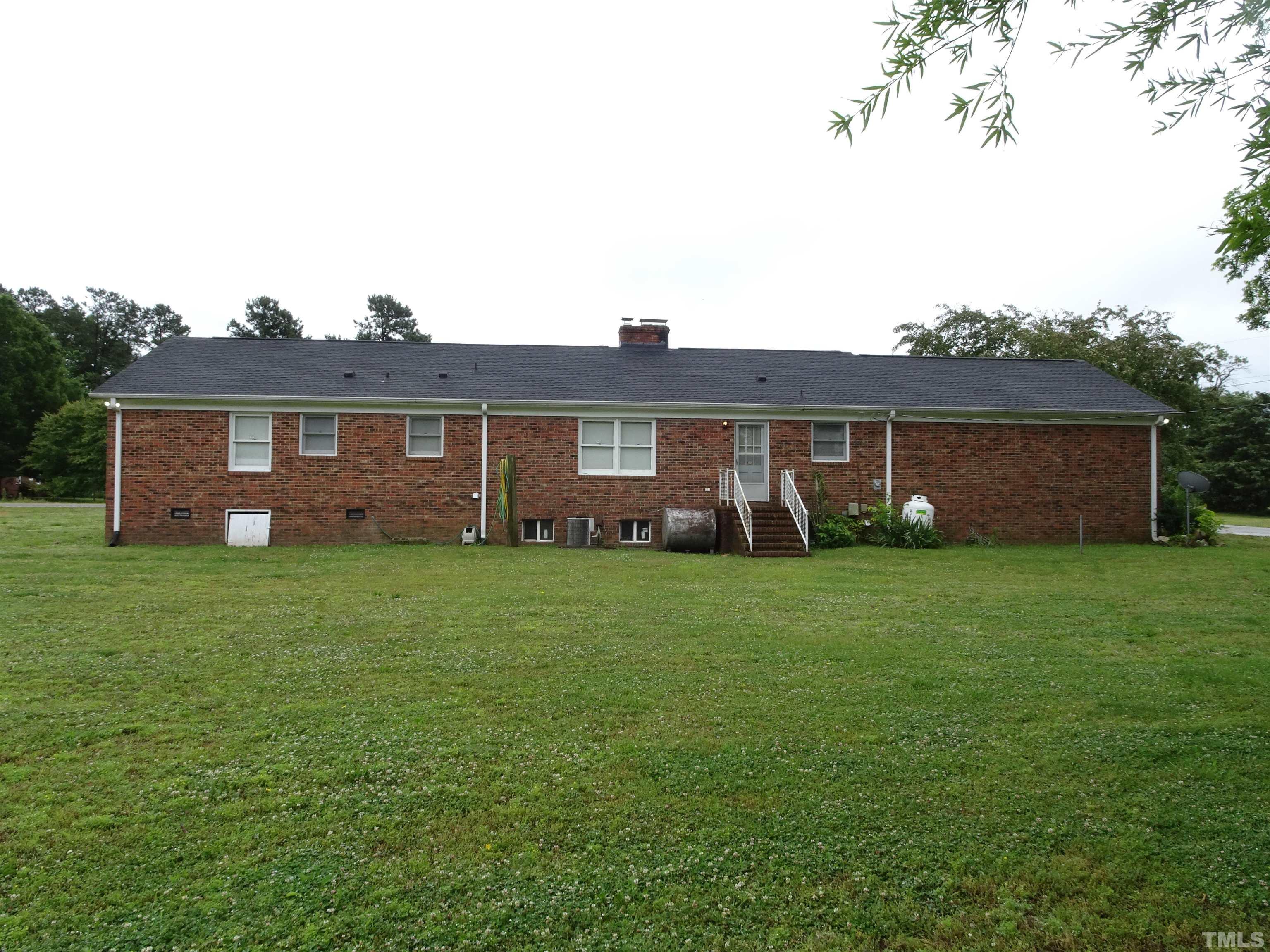 1619 Warrenton Road Henderson, NC 27537 - Photo 50 of 51 Enjoy the back yard .