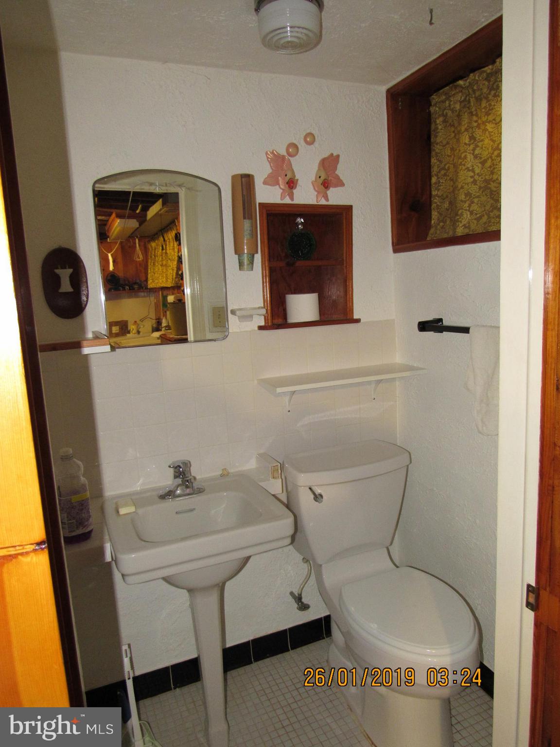 1524 Tunlaw Road Baltimore, MD 21218 - Photo 24 of 34 Basement full bath