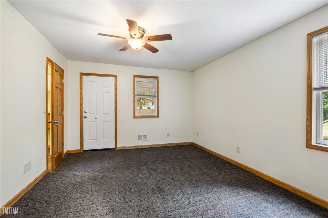 4704 Rohr Road Clarkston, MI 48348 - Photo 13 of 32