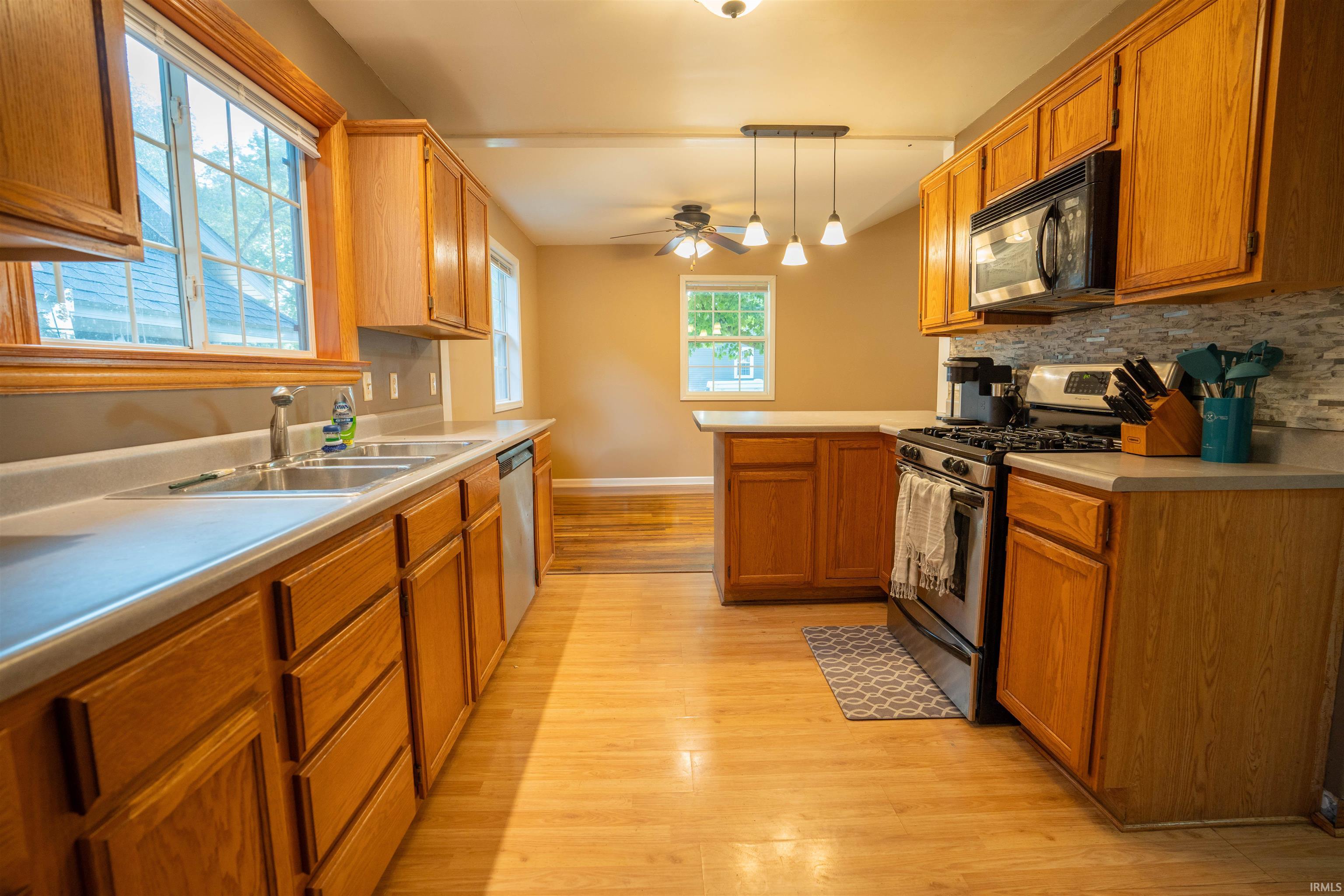 702 Cherry Street North Judson, IN 46366 - Photo 2 of 25