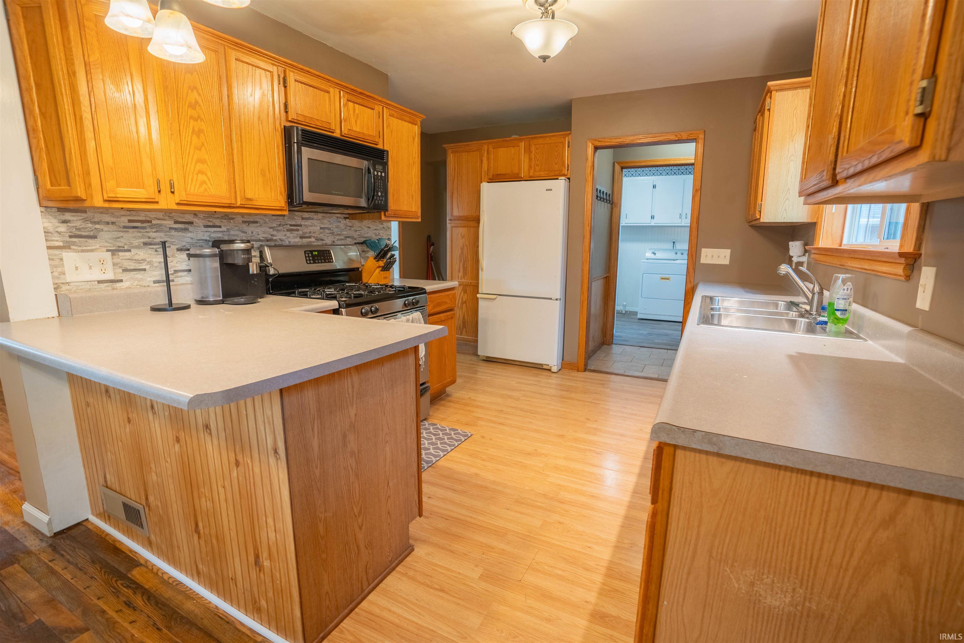 702 Cherry Street North Judson, IN 46366 - Photo 3 of 25