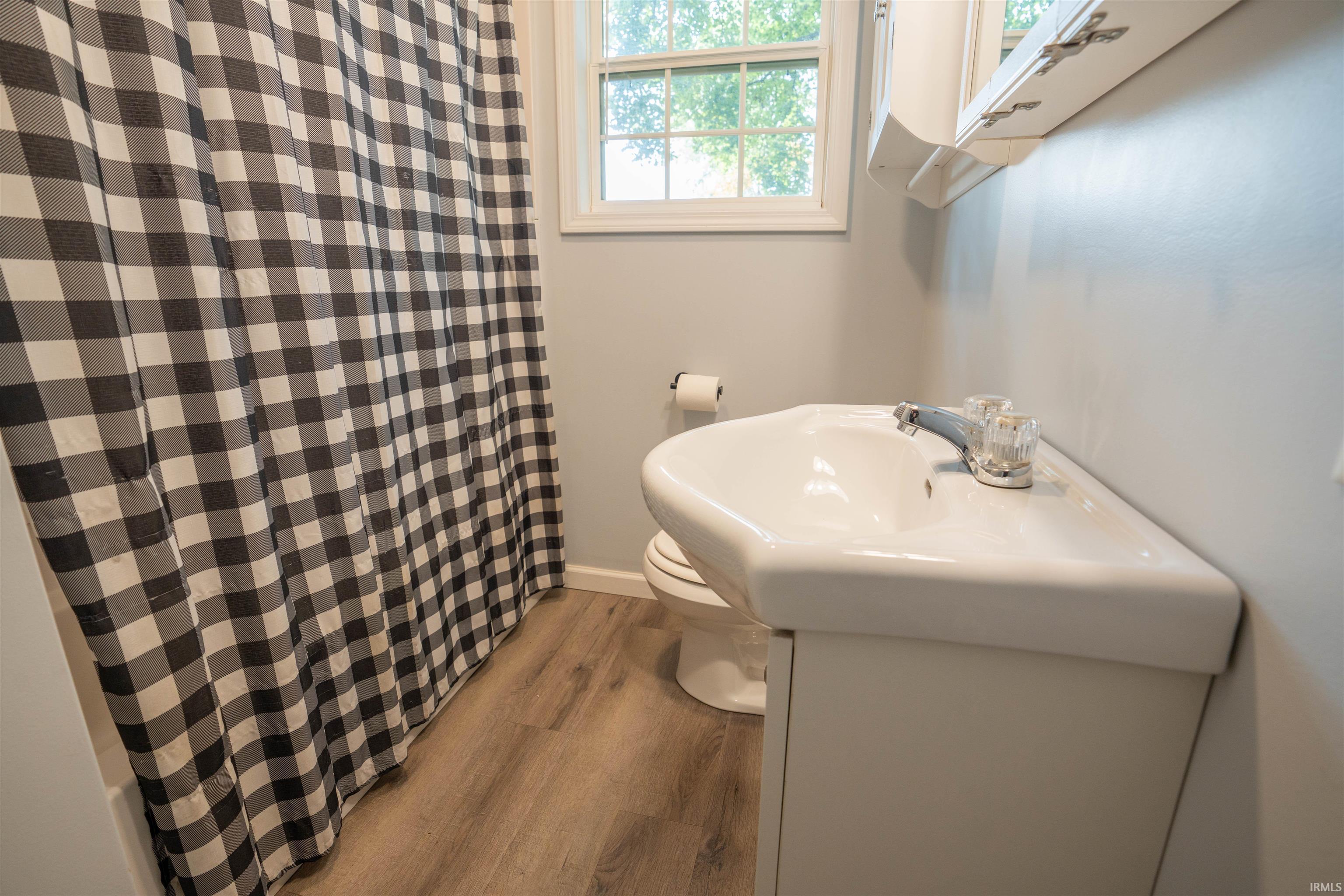 702 Cherry Street North Judson, IN 46366 - Photo 8 of 25