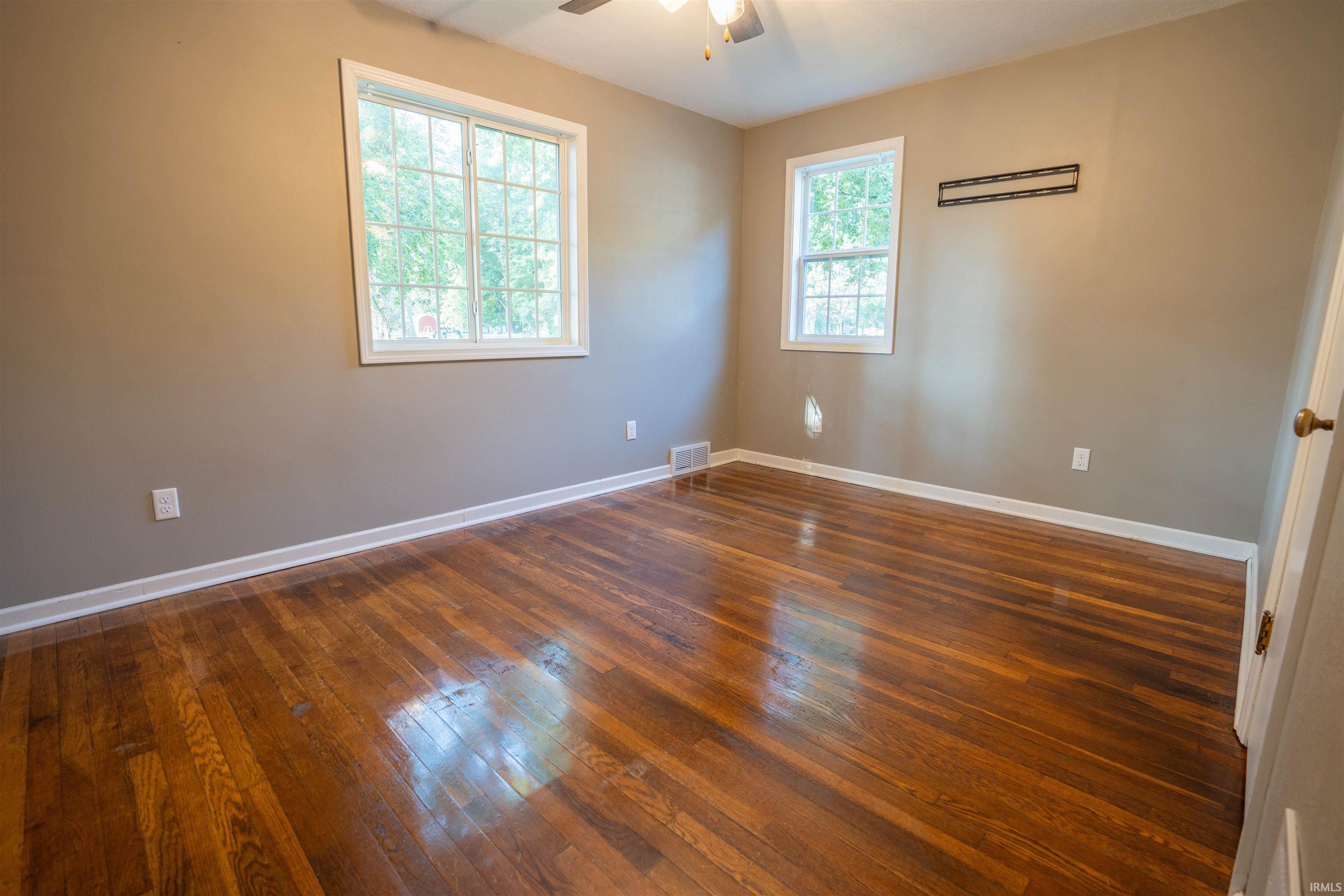 702 Cherry Street North Judson, IN 46366 - Photo 10 of 25