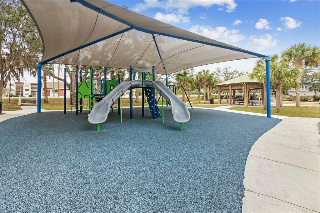 5642 Riverview Drive New Port Richey, FL 34652 - Photo 39 of 41 a view of outdoor space with swimming pool