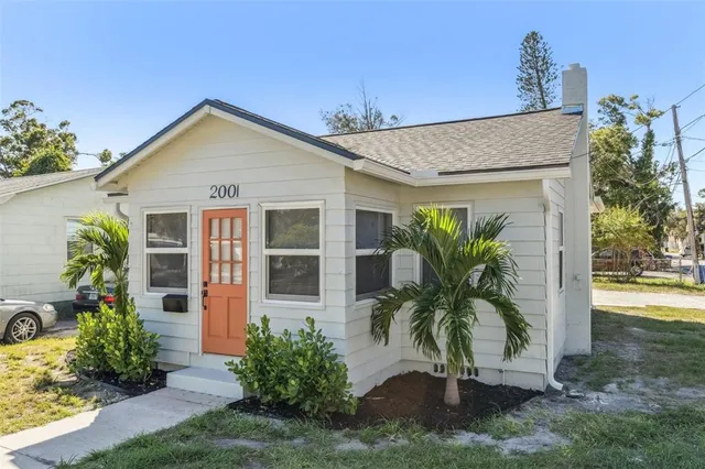 $269,900 | 2001 37th Street South, St. Petersburg, FL 33711