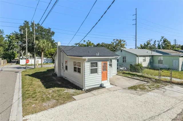 $269,900 | 2001 37th Street South, St. Petersburg, FL 33711