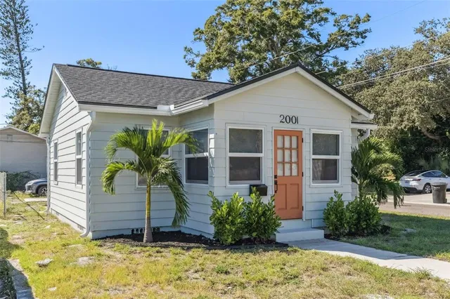 $269,900 | 2001 37th Street South, St. Petersburg, FL 33711