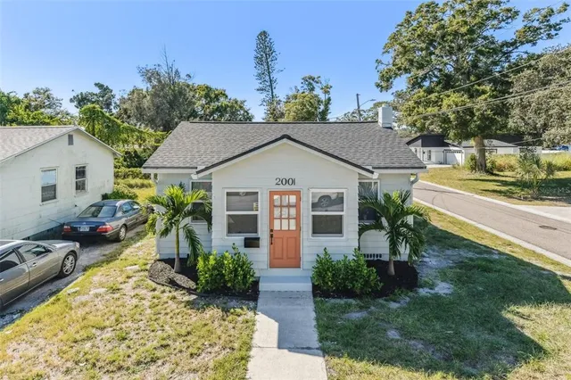 $269,900 | 2001 37th Street South, St. Petersburg, FL 33711