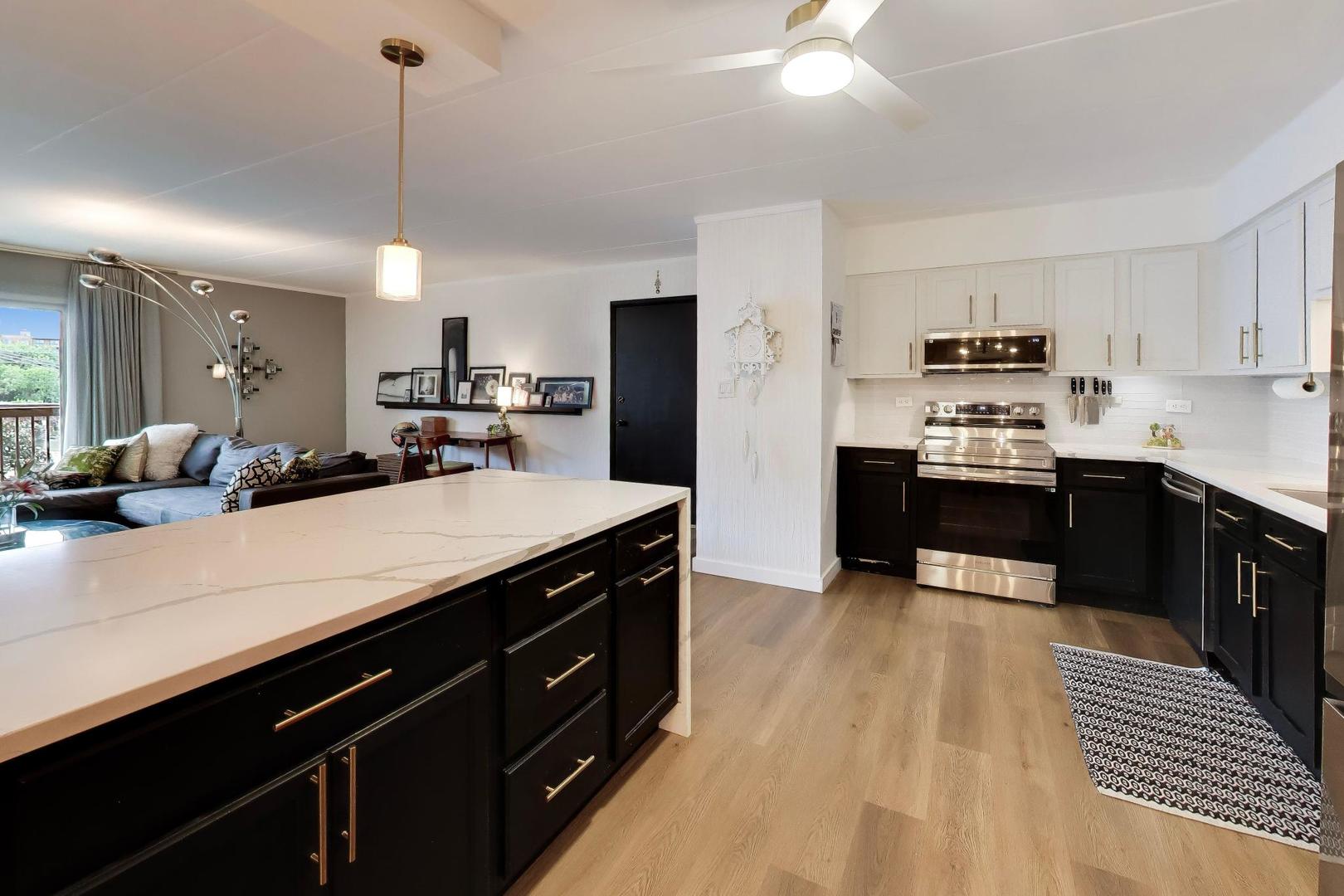 900 South River Road, Unit 4B Des Plaines, IL 60016 - Photo 10 of 24