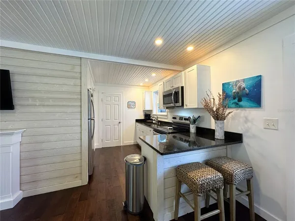 $3,000 | 222 Northeast 1st Avenue, Crystal River, FL 34429