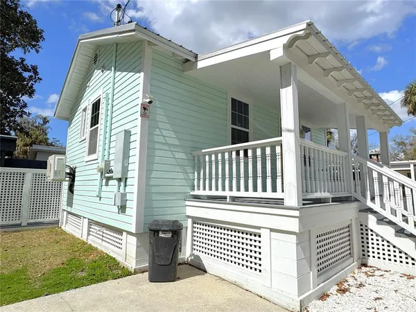 $3,000 | 222 Northeast 1st Avenue, Crystal River, FL 34429