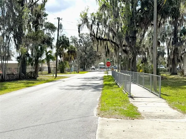 $3,000 | 222 Northeast 1st Avenue, Crystal River, FL 34429