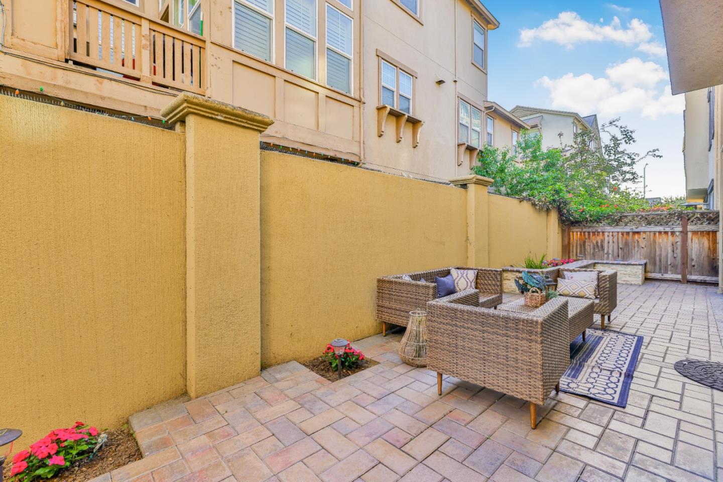 37431 Talamore Common Fremont, CA 94536 - Photo 16 of 41 a backyard of a house with sofas