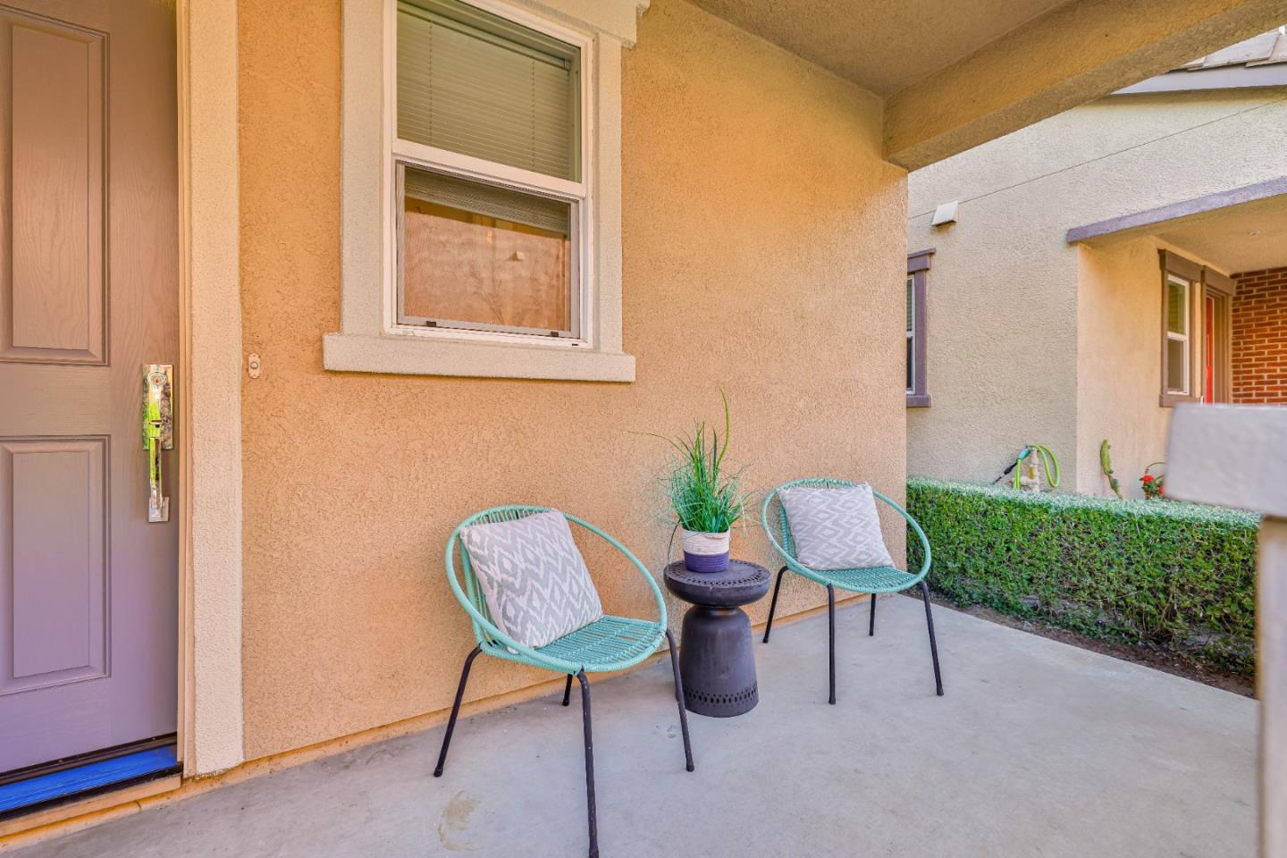 37431 Talamore Common Fremont, CA 94536 - Photo 5 of 41 a view of a chair and table in the house