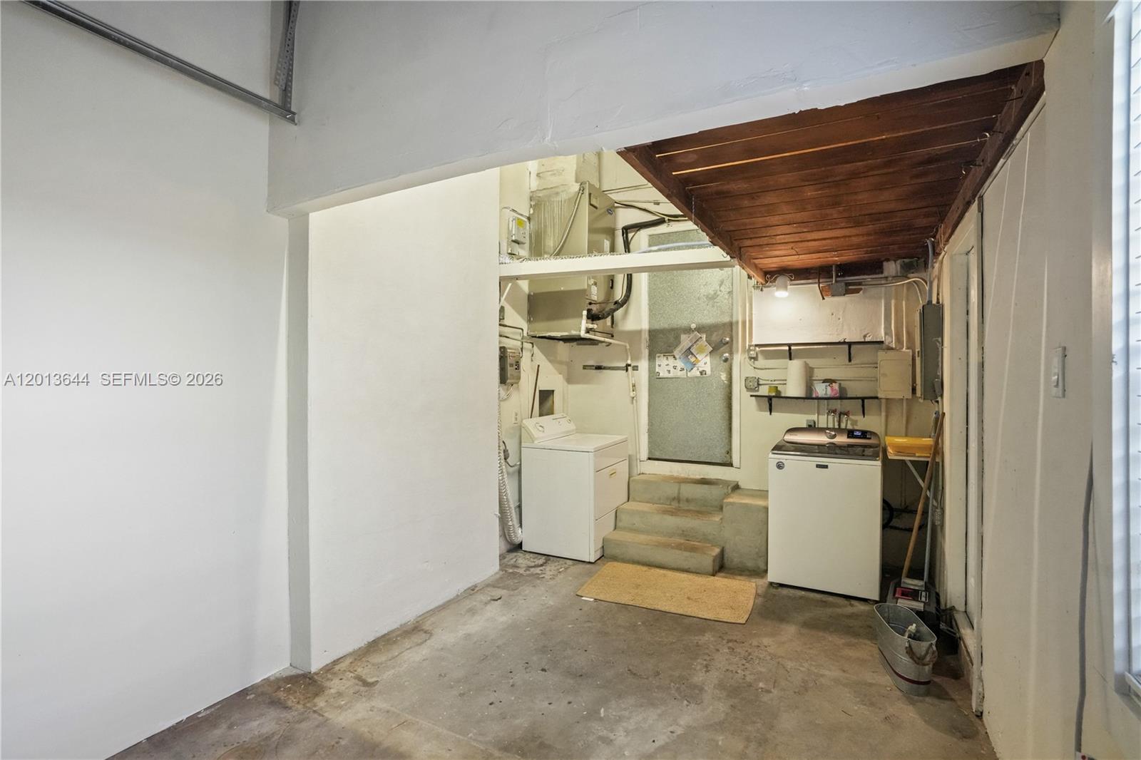 2460 Southwest 24th Street Miami, FL 33145 - Photo 34 of 47