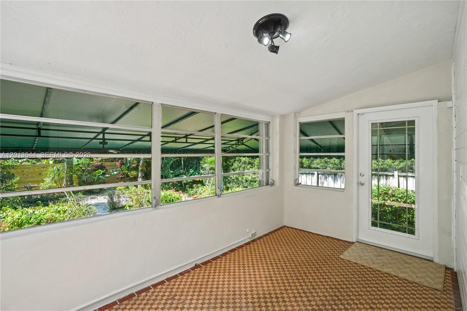 2460 Southwest 24th Street Miami, FL 33145 - Photo 35 of 47
