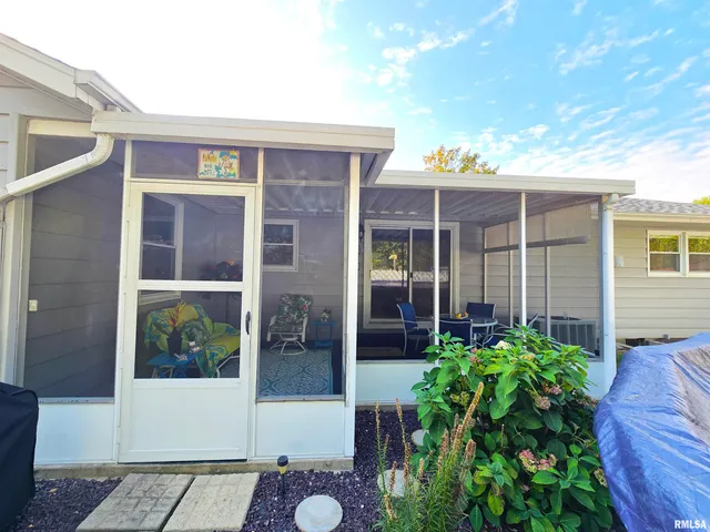 $184,900 | 1782 Frazier Avenue, Centralia, IL 62801