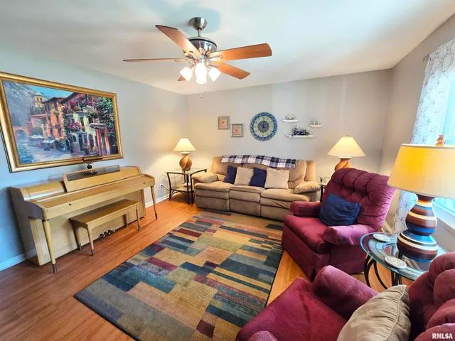 $184,900 | 1782 Frazier Avenue, Centralia, IL 62801