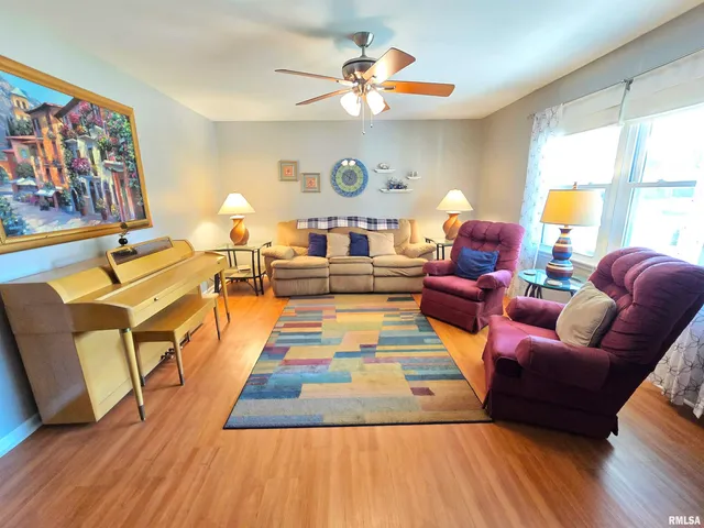 $184,900 | 1782 Frazier Avenue, Centralia, IL 62801