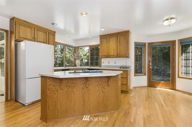 5301 156th Street Southeast Bothell, WA 98012 - Photo 12 of 23