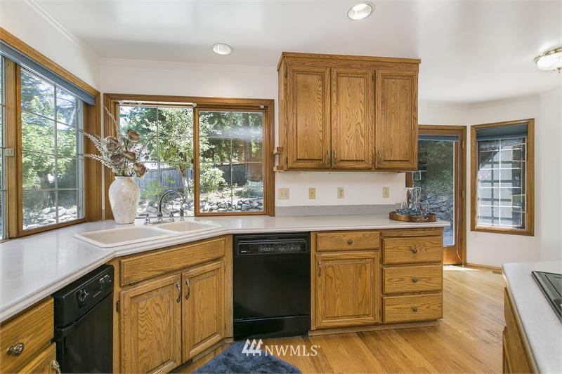5301 156th Street Southeast Bothell, WA 98012 - Photo 14 of 23