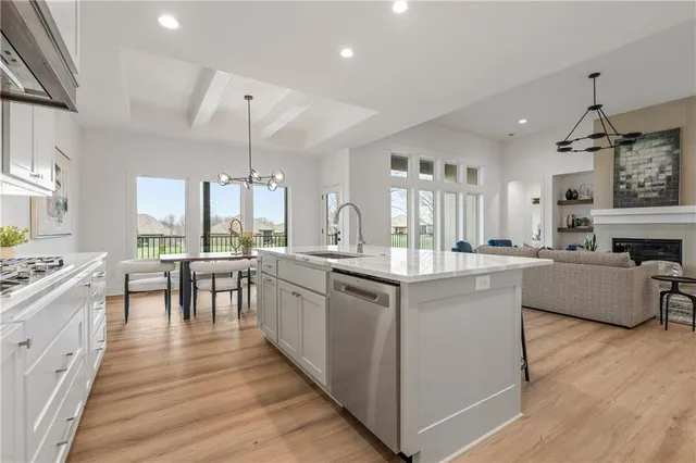 $794,900 | 1600 Northeast Park Springs Terrace, Lee's Summit, MO 64064