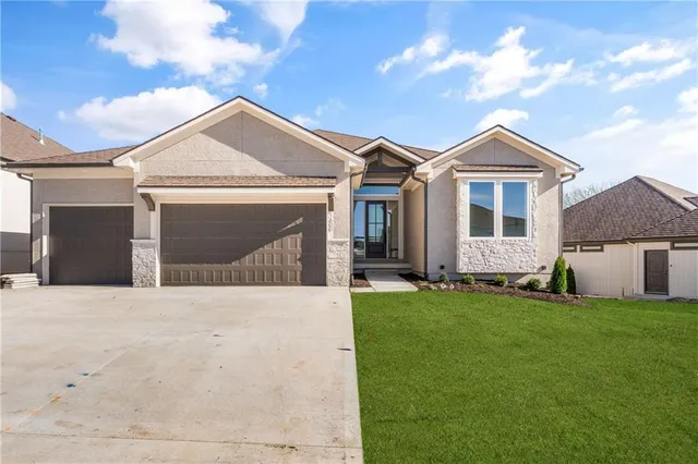 $794,900 | 1600 Northeast Park Springs Terrace, Lee's Summit, MO 64064