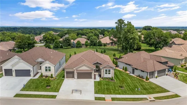 $794,900 | 1600 Northeast Park Springs Terrace, Lee's Summit, MO 64064