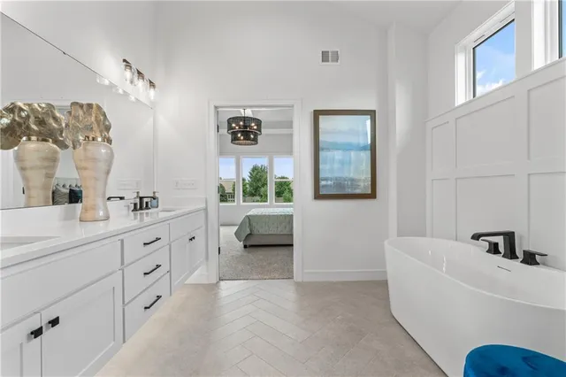 $794,900 | 1600 Northeast Park Springs Terrace, Lee's Summit, MO 64064