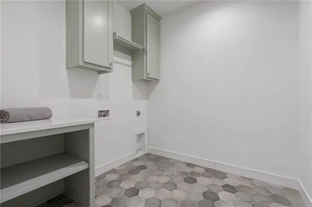 $794,900 | 1600 Northeast Park Springs Terrace, Lee's Summit, MO 64064