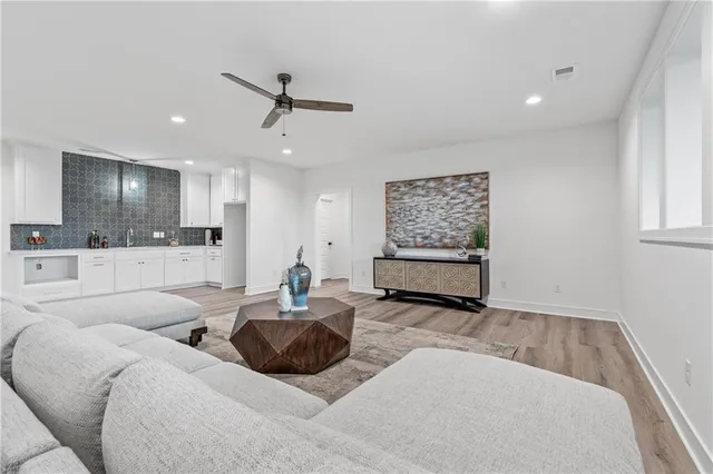 $794,900 | 1600 Northeast Park Springs Terrace, Lee's Summit, MO 64064