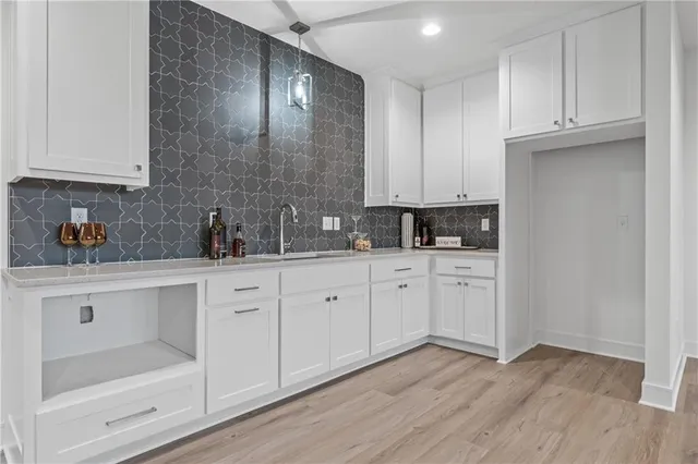 $794,900 | 1600 Northeast Park Springs Terrace, Lee's Summit, MO 64064