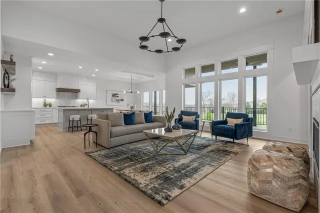 $794,900 | 1600 Northeast Park Springs Terrace, Lee's Summit, MO 64064