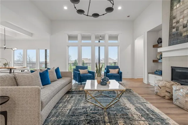 $794,900 | 1600 Northeast Park Springs Terrace, Lee's Summit, MO 64064