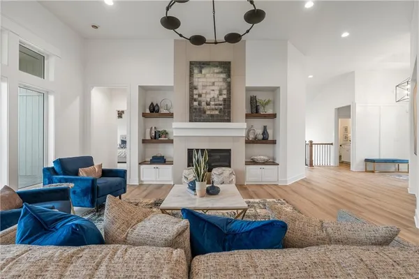 $794,900 | 1600 Northeast Park Springs Terrace, Lee's Summit, MO 64064